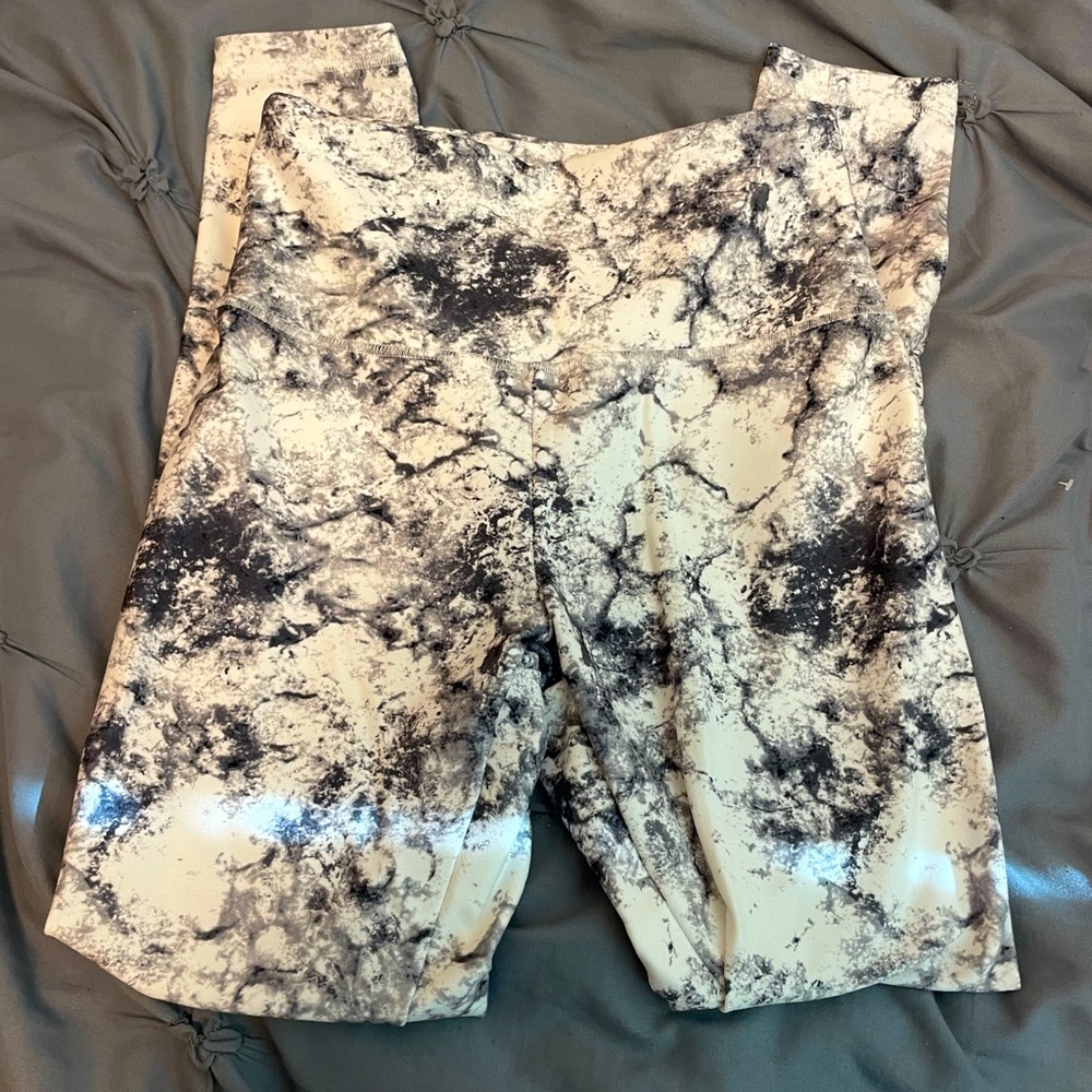 marble pattern leggings